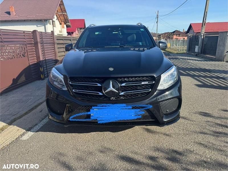 Culoarenegru Utilizat 2016 Mercedes GLE43 AMG AMG SUV | 31.000 EUR - Imagine 1/4