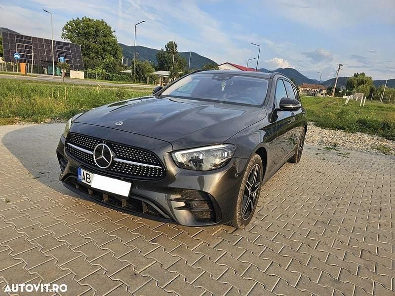 Gri Utilizat 2021 Mercedes E300 Break | 42.800 EUR - Imagine 1/4