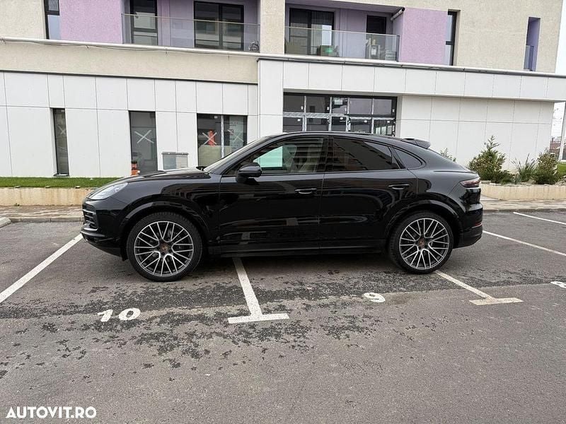 Culoarenegru Utilizat 2022 Porsche Cayenne Platinum Edition SUV | 81.000 EUR - Imagine 1/4
