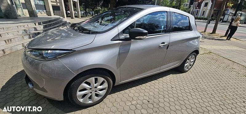 Culoaregri Utilizat 2014 Renault Zoe Life Hatchback | 7.490 EUR (Puțin scump) - Imagine 1/4