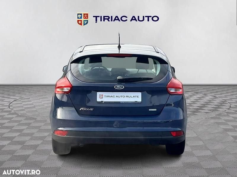 Second-hand Ford Focus Trend 100 CP (73 kW) 2017 Culoarealbastru Hatchback
