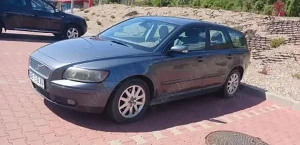 Utilizat 2006 Volvo V50 Break | 1.999 EUR (Preț OK) - Imagine 1/4