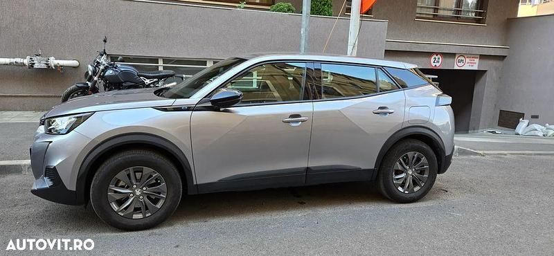 Gri Utilizat 2023 Peugeot e-2008 Active SUV | 18.900 EUR - Imagine 1/4