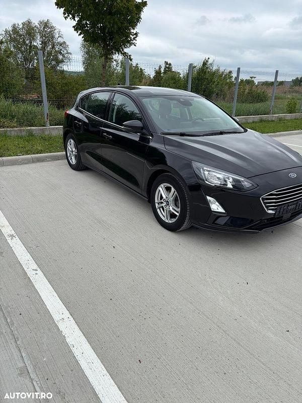Second-hand Ford Focus Trend 100 CP (73 kW) 2020 Negru Hatchback