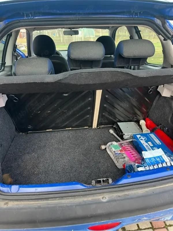 Second-hand Peugeot 206 75 CP (55 kW) 2000 Albastru Hatchback