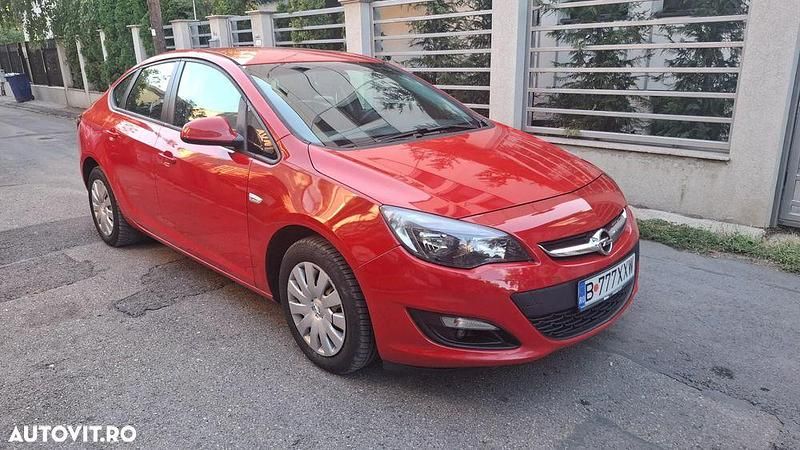 Second-hand Opel Astra Enjoy 116 CP (85 kW) 2014 Culoarerosu Berlinǎ
