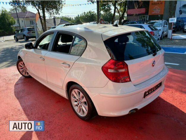 Alb Utilizat 2009 BMW 118 Hatchback | 4.999 EUR (Puțin scump) - Imagine 1/4