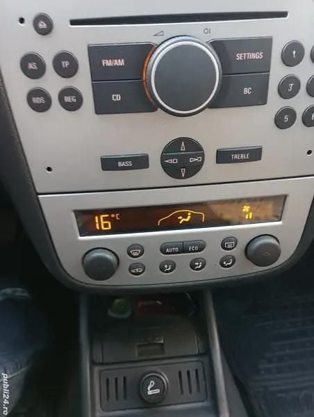 Utilizat 2006 Opel Corsa Berlinǎ | 1.000 EUR (Preț bun) - Imagine 1/4