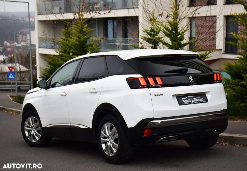 Second-hand Peugeot 3008 Active 131 CP (96 kW) 2017 Culoarealb SUV