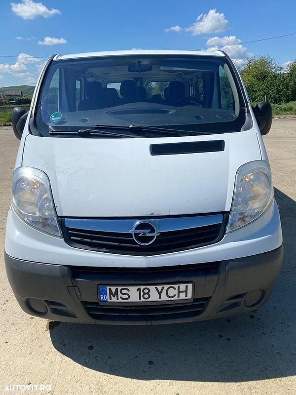 Culoarealb Utilizat 2012 Opel Vivaro Van | 7.999 EUR (Preț bun) - Imagine 1/4
