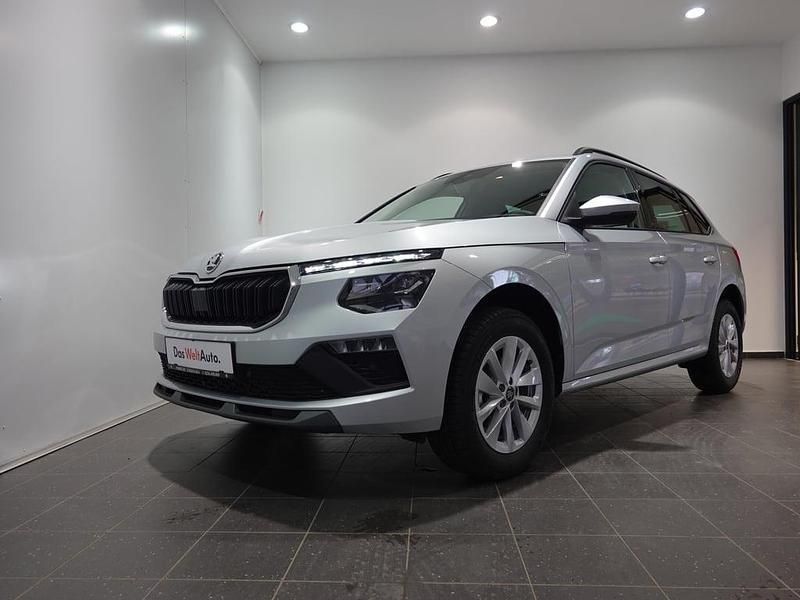 Gri mediu normal Nouă 2025 Skoda Kamiq Selection SUV | 22.950 EUR (Preț bun) - Imagine 1/4