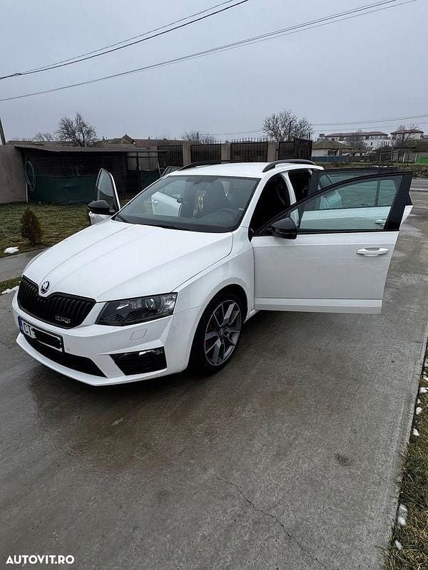 Second-hand Skoda Octavia RS 184 CP (135 kW) 2015 Culoarealb Hatchback
