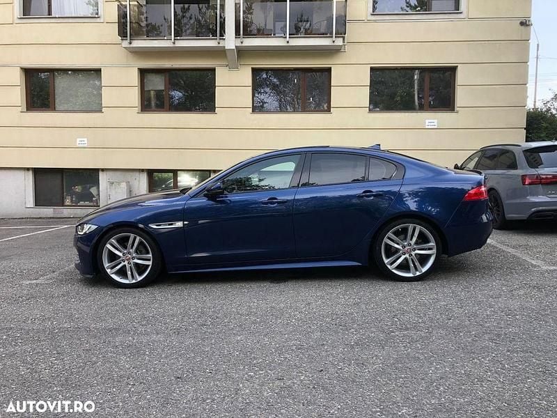 Albastru Utilizat 2016 Jaguar XE R-Sport Berlinǎ | 9.500 EUR (Preț bun) - Imagine 1/4