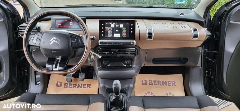 Second-hand Citroën C4 99 CP (72 kW) 2016 Culoarenegru SUV