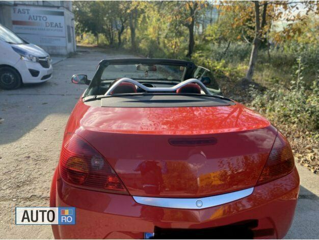 Second-hand Opel Tigra 90 CP (66 kW) 2006 Rosu Cabrio