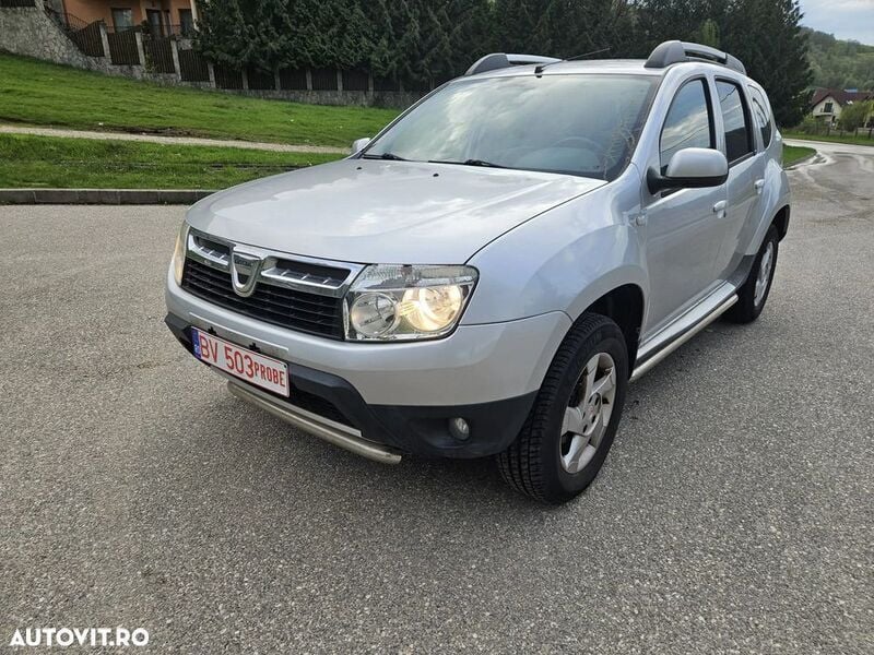 Gri Utilizat 2011 Dacia Duster Ambiance SUV | 6.900 EUR (Preț OK) - Imagine 1/4