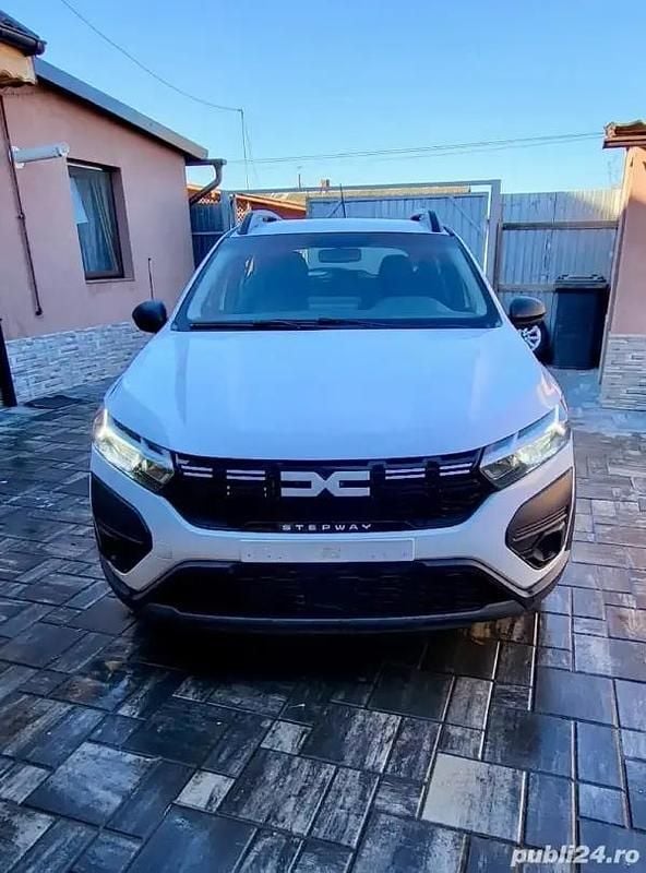 Utilizat 2023 Dacia Sandero Stepway Hatchback | 12.390 EUR (Preț OK) - Imagine 1/4