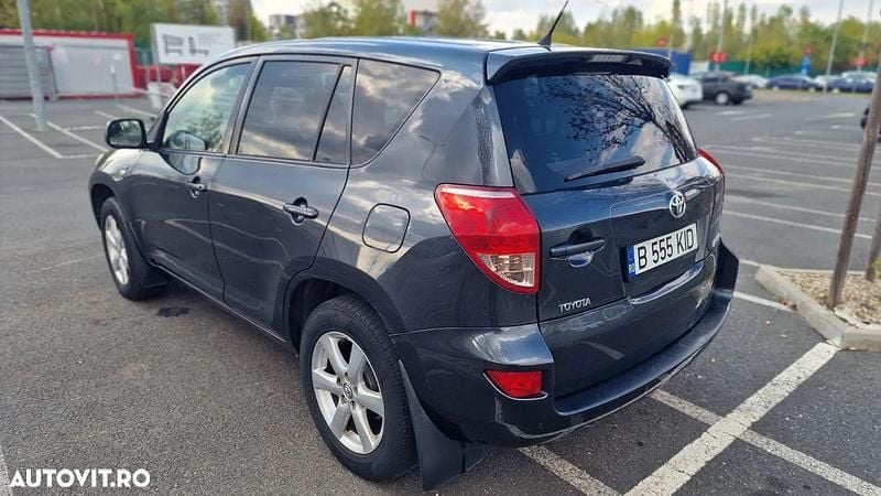 Second-hand Toyota RAV4 Luxury 136 CP (100 kW) 2008 Culoaregri SUV