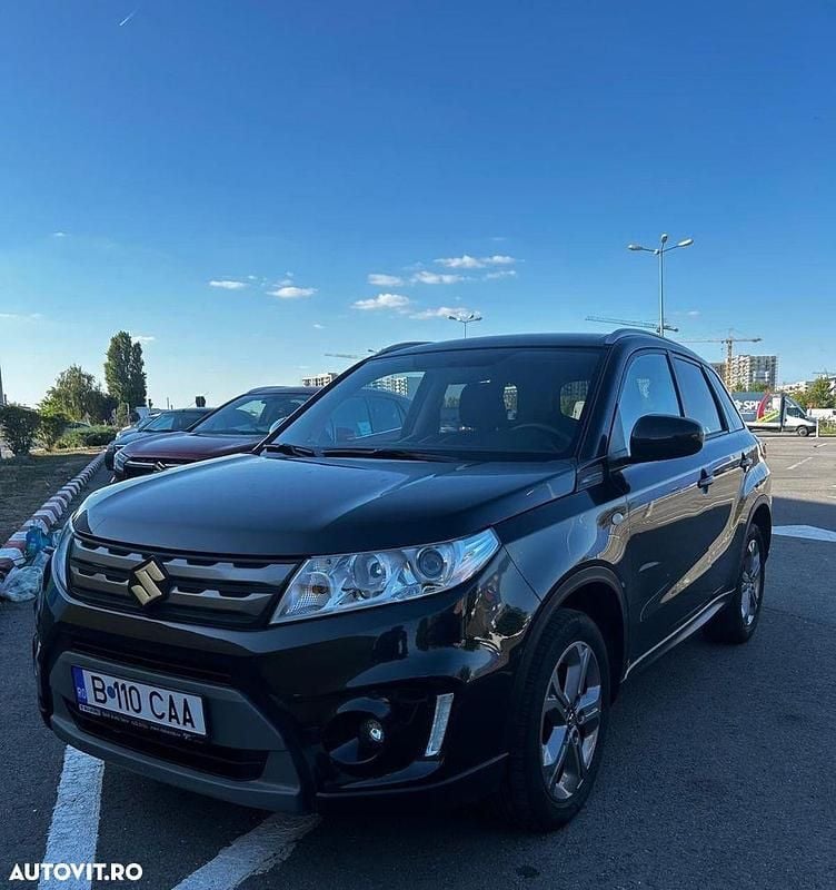 Culoarenegru Utilizat 2017 Suzuki Vitara SUV | 14.280 EUR (Preț OK) - Imagine 1/4