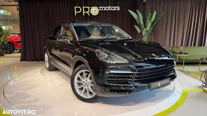 Culoarenegru Utilizat 2021 Porsche Cayenne SUV | 63.900 EUR (Preț OK) - Imagine 1/4