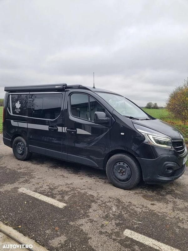 Culoarenegru Utilizat 2023 Renault Trafic Van | 44.770 EUR - Imagine 1/4