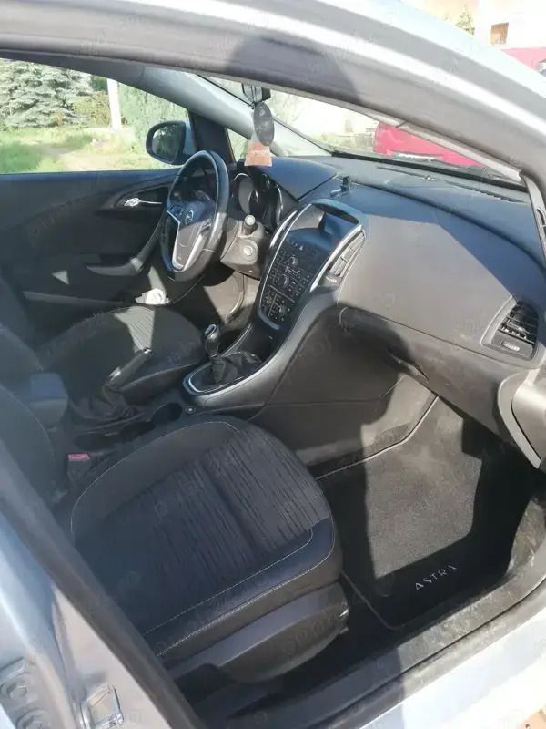 Second-hand Opel Astra 86 CP (63 kW) 2016 Hatchback