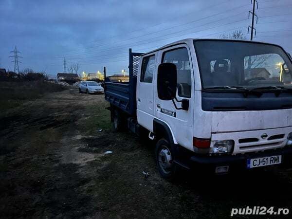 Utilizat 2003 Nissan Cabstar Pickup | 3.700 EUR - Imagine 1/4