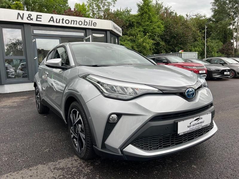 Utilizat 2023 Toyota C-HR Team SUV | 28.502 EUR (Scump) - Imagine 1/1