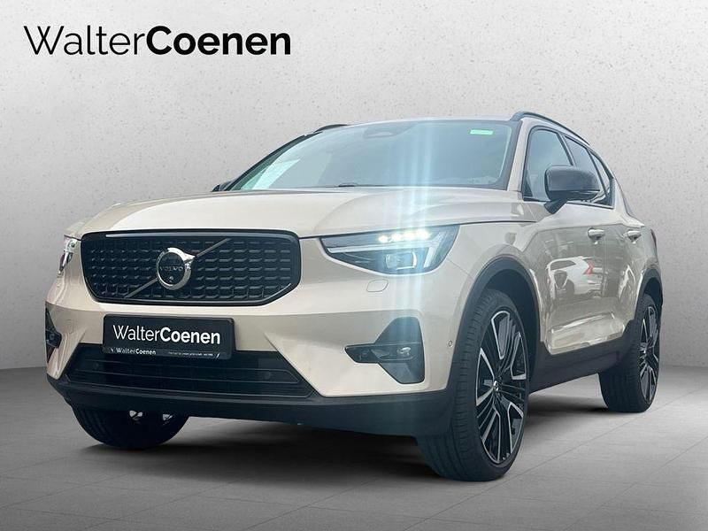 Utilizat 2024 Volvo XC40 SUV | 40.257 EUR (Scump) - Imagine 1/1