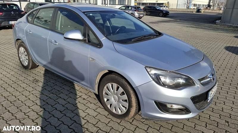 Second-hand Opel Astra Edition 115 CP (84 kW) 2016 Culoaregri Berlinǎ