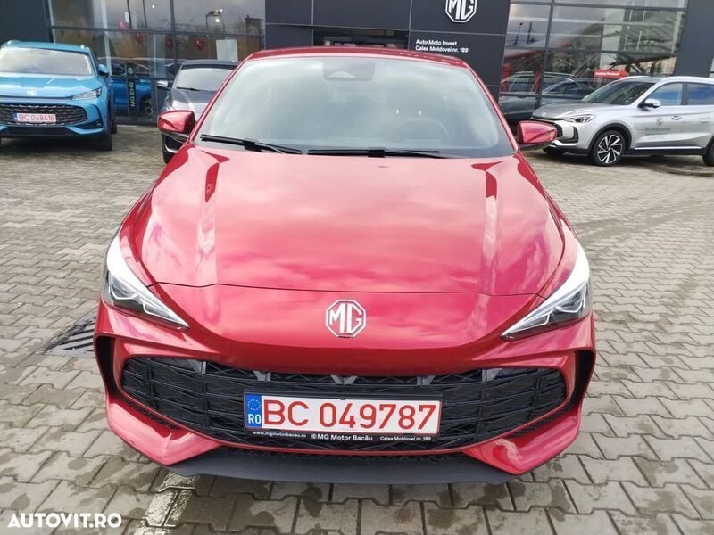 Rosu Utilizat 2024 MG MG3 Hatchback | 15.990 EUR (Preț bun) - Imagine 1/4