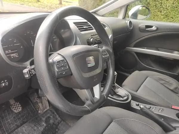 Utilizat 2010 Seat Leon Hatchback | 3.900 EUR (Preț OK) - Imagine 1/4