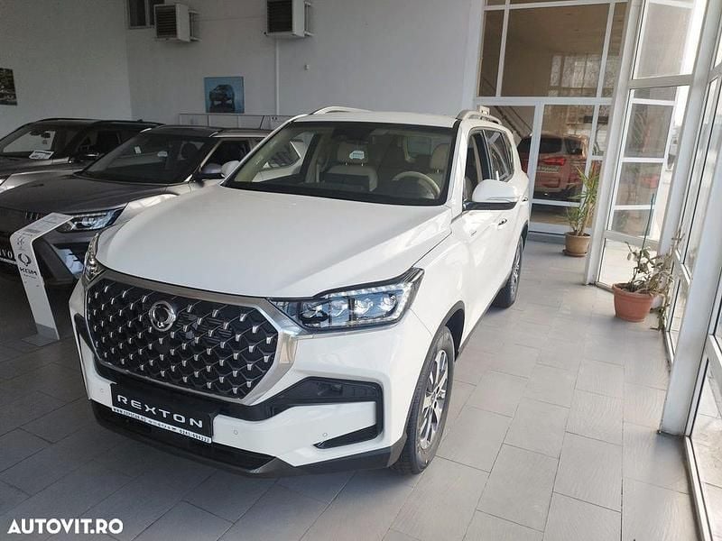 Culoarealb Nouă 2025 Ssangyong (KGM) Rexton SUV | 44.170 EUR (Preț bun) - Imagine 1/4