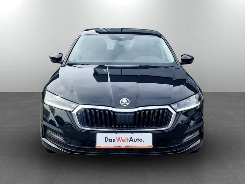 Second-hand Skoda Octavia Ambition 150 CP (110 kW) 2023 Negru  normal