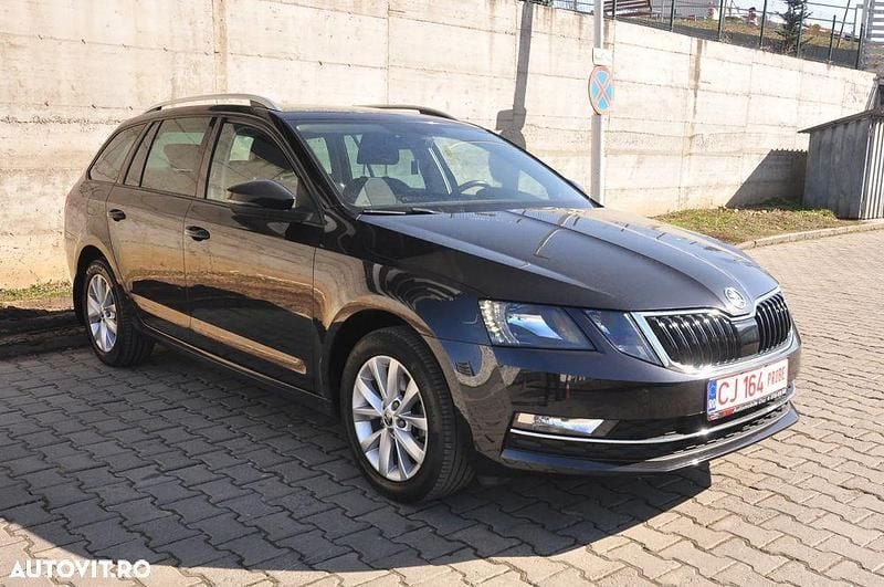 Second-hand Skoda Octavia Ambition 150 CP (110 kW) 2018 Culoarenegru Break
