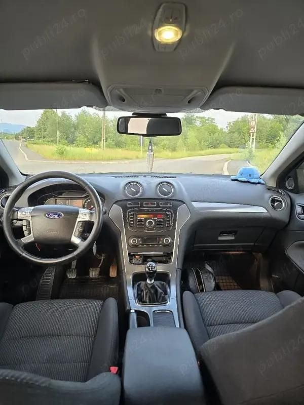 Second-hand Ford Mondeo 163 CP (119 kW) 2012 Berlinǎ