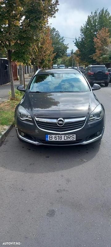 Culoaregri Utilizat 2015 Opel Insignia Break | 6.900 EUR (Super Preț) - Imagine 1/4