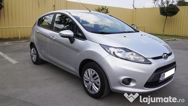 Argintiu Utilizat 2010 Ford Fiesta Hatchback | 3.750 EUR (Preț OK) - Imagine 1/4