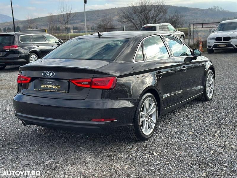 Second-hand Audi A3 Ambition 105 CP (77 kW) 2013 Culoaremaro Berlinǎ