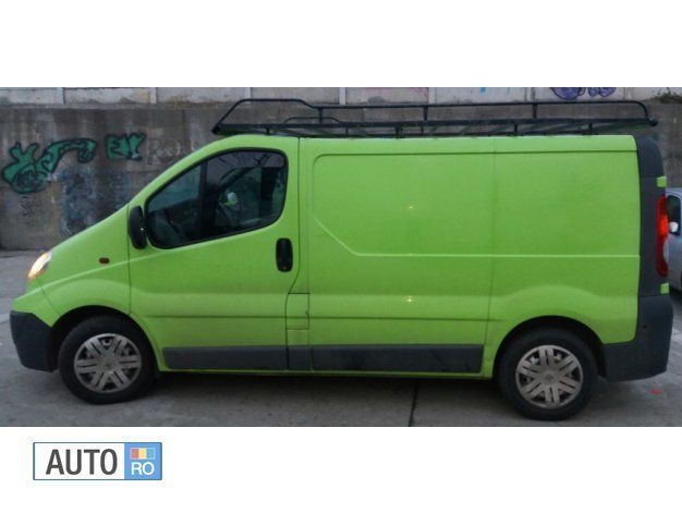 Second-hand Renault Trafic 90 CP (66 kW) 2008 Verde Monovolum