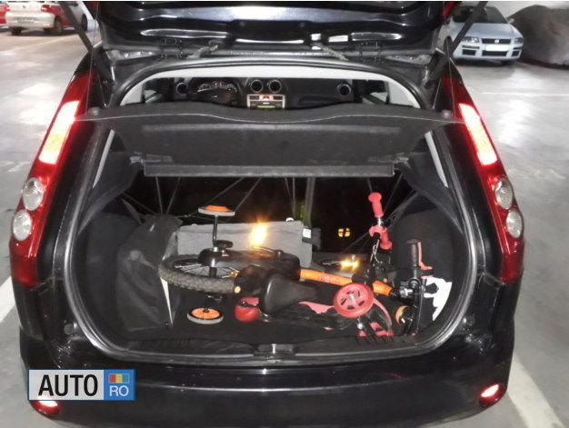 Second-hand Ford Fiesta 68 CP (50 kW) 2007 Negru Hatchback