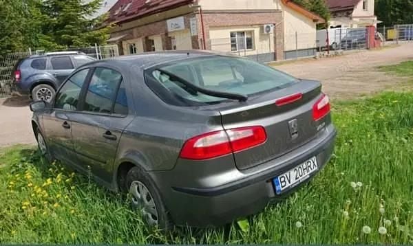 Utilizat 2006 Renault Laguna II Hatchback | 5.000 EUR - Imagine 1/4