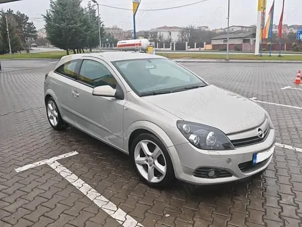 Utilizat 2005 Opel Astra Coupe | 1.750 EUR (Preț OK) - Imagine 1/4