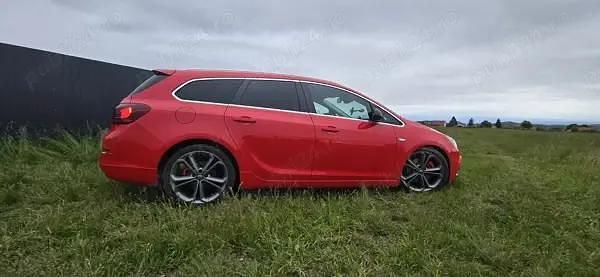 Rosu Utilizat 2015 Opel Astra Break | 8.000 EUR - Imagine 1/4