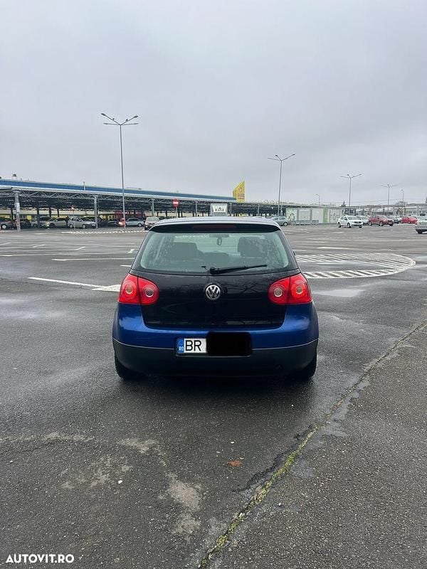Second-hand VW Golf IV Goal 115 CP (84 kW) 2005 Culoarealbastru Hatchback