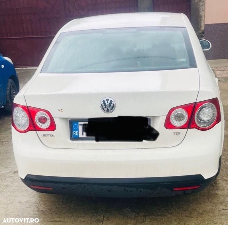 Alb Utilizat 2007 VW Jetta Comfortline Berlinǎ | 1.900 EUR (Preț OK) - Imagine 1/4