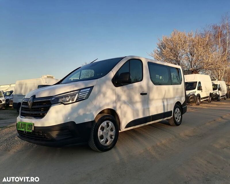 Alb Utilizat 2022 Renault Trafic Van | 26.983 EUR - Imagine 1/4