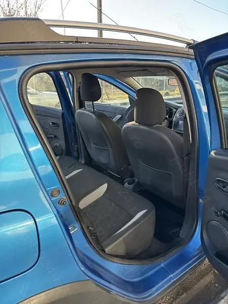 Second-hand Dacia Sandero Stepway 95 CP (69 kW) 2013 Hatchback