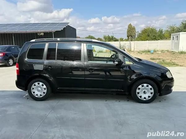Utilizat 2005 VW Touran Monovolum | 2.500 EUR (Preț OK) - Imagine 1/4
