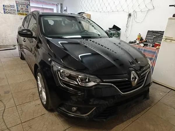 Negru Utilizat 2017 Renault Mégane GrandTour Break | 7.800 EUR (Preț OK) - Imagine 1/4
